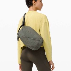 Lululemon Fast Track 9L Bag